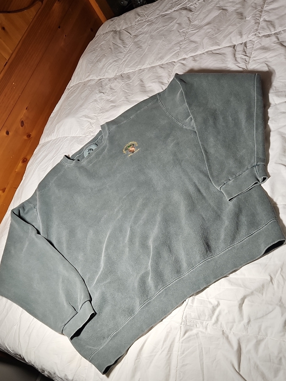 Vintage-Inspired Washed Moss Crewneck Sweatshirt Frog And Onion Pub Bermuda
